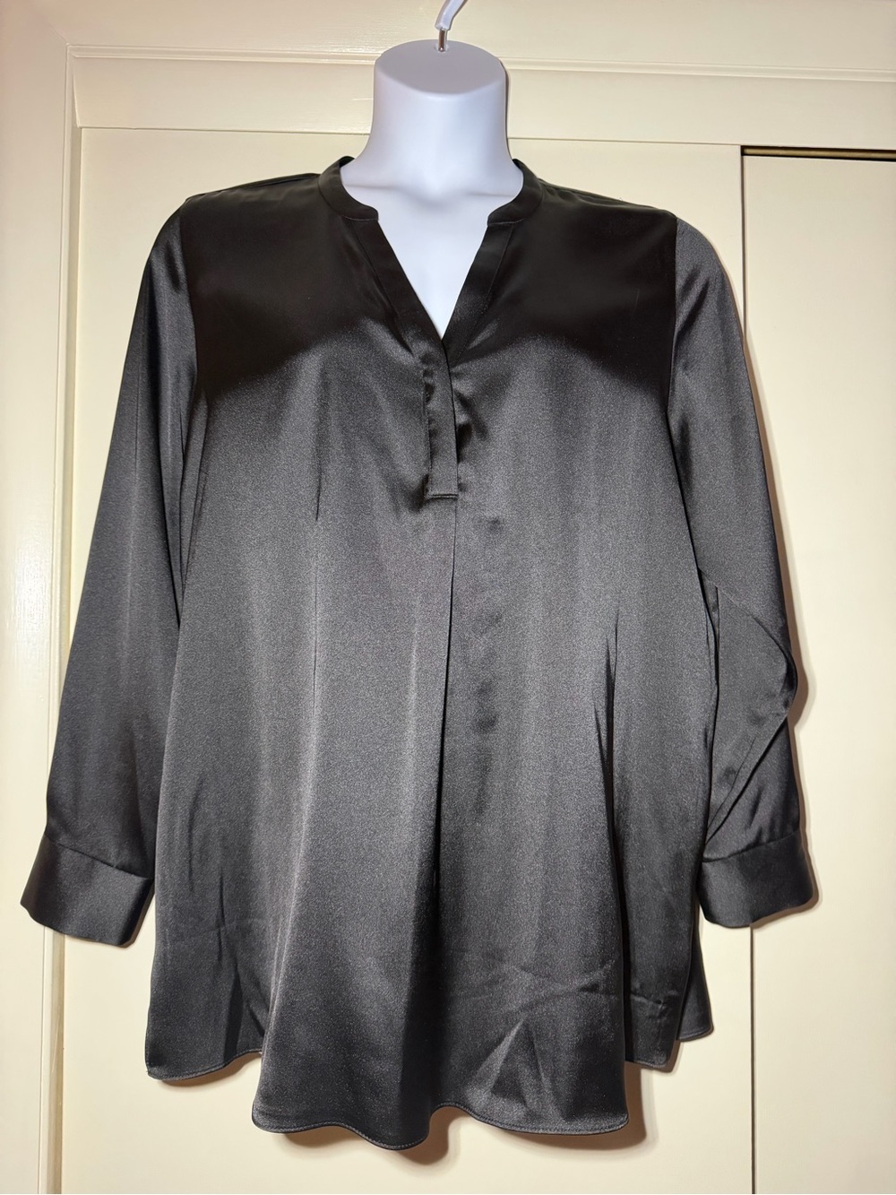 Alfani Satin V-Neck Blouse - Black size XL